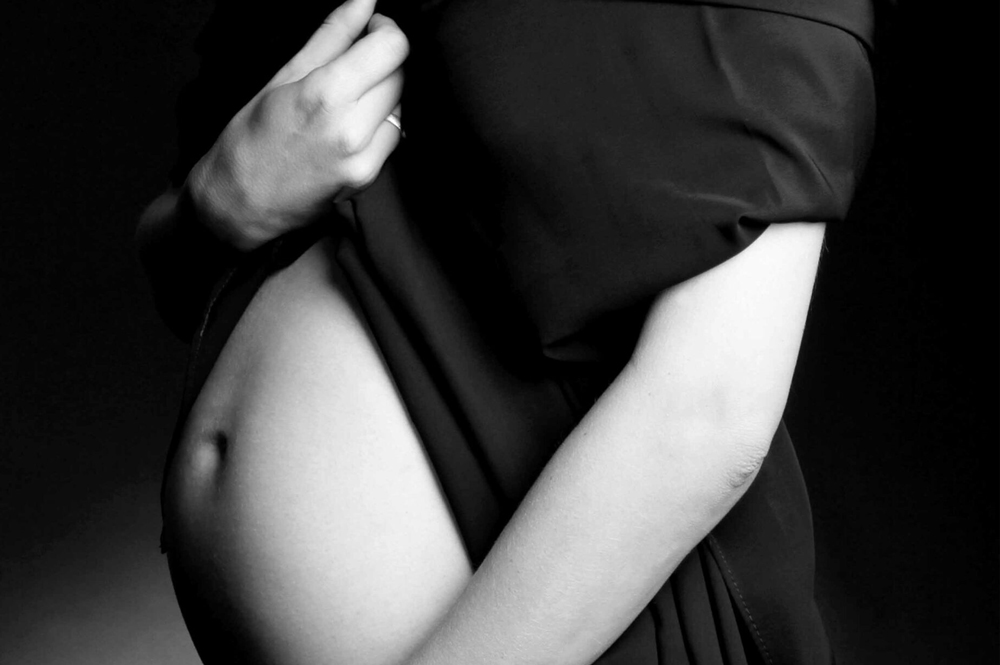 Bild zeigt einen Babybauch  in der Frauenarzt Praxis Köln