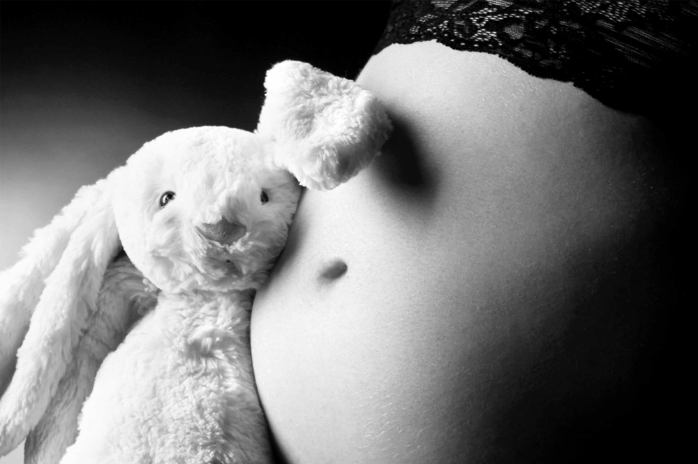 Bild zeigt einen Babybauch  in der Frauenarzt Praxis Köln